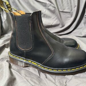 Dr. Martens Vintage 2976 Chelsea Black Leather Boots MIE